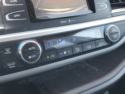 2015 Toyota Highlander LE