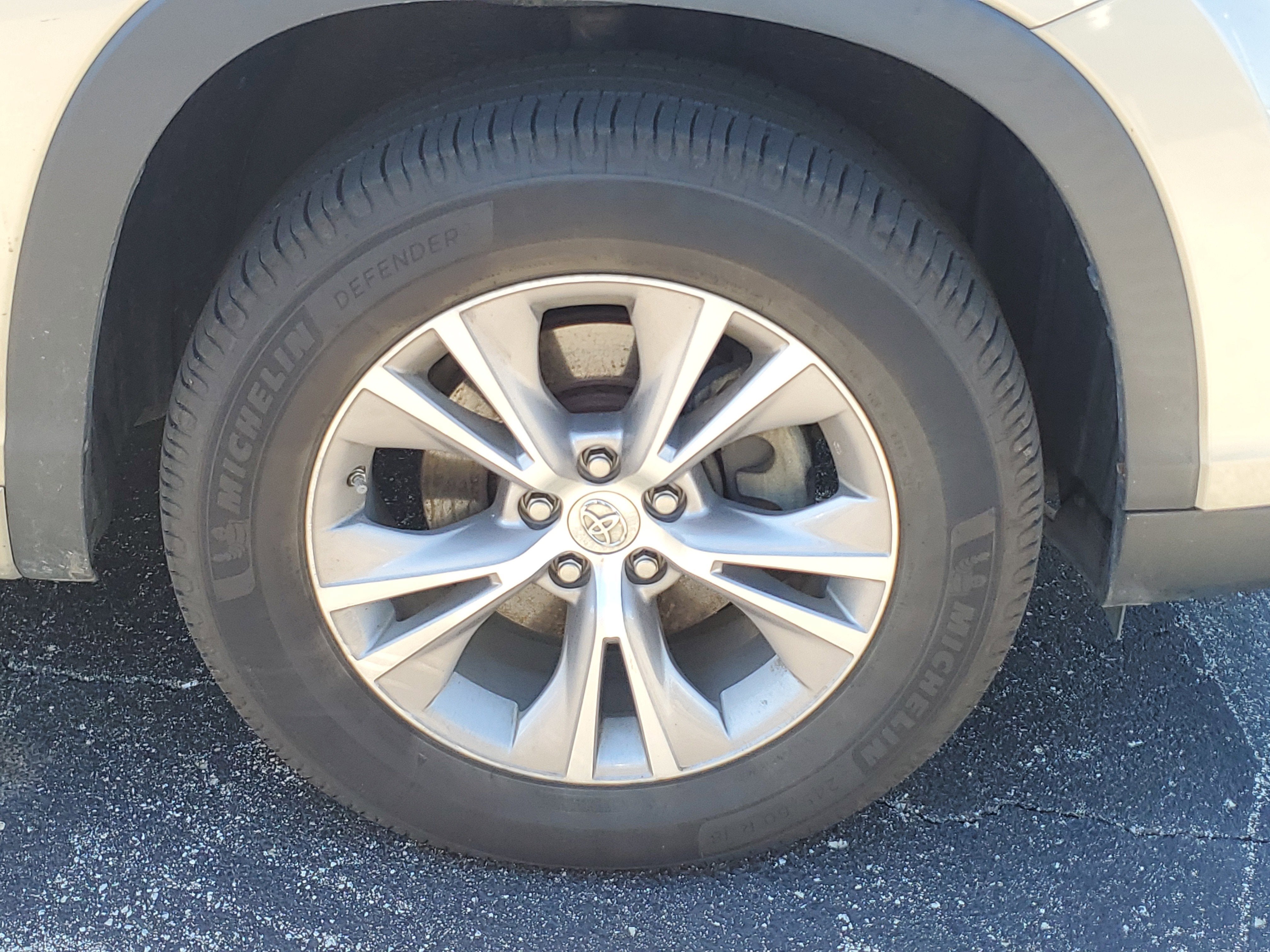 2015 Toyota Highlander LE Plus V6
