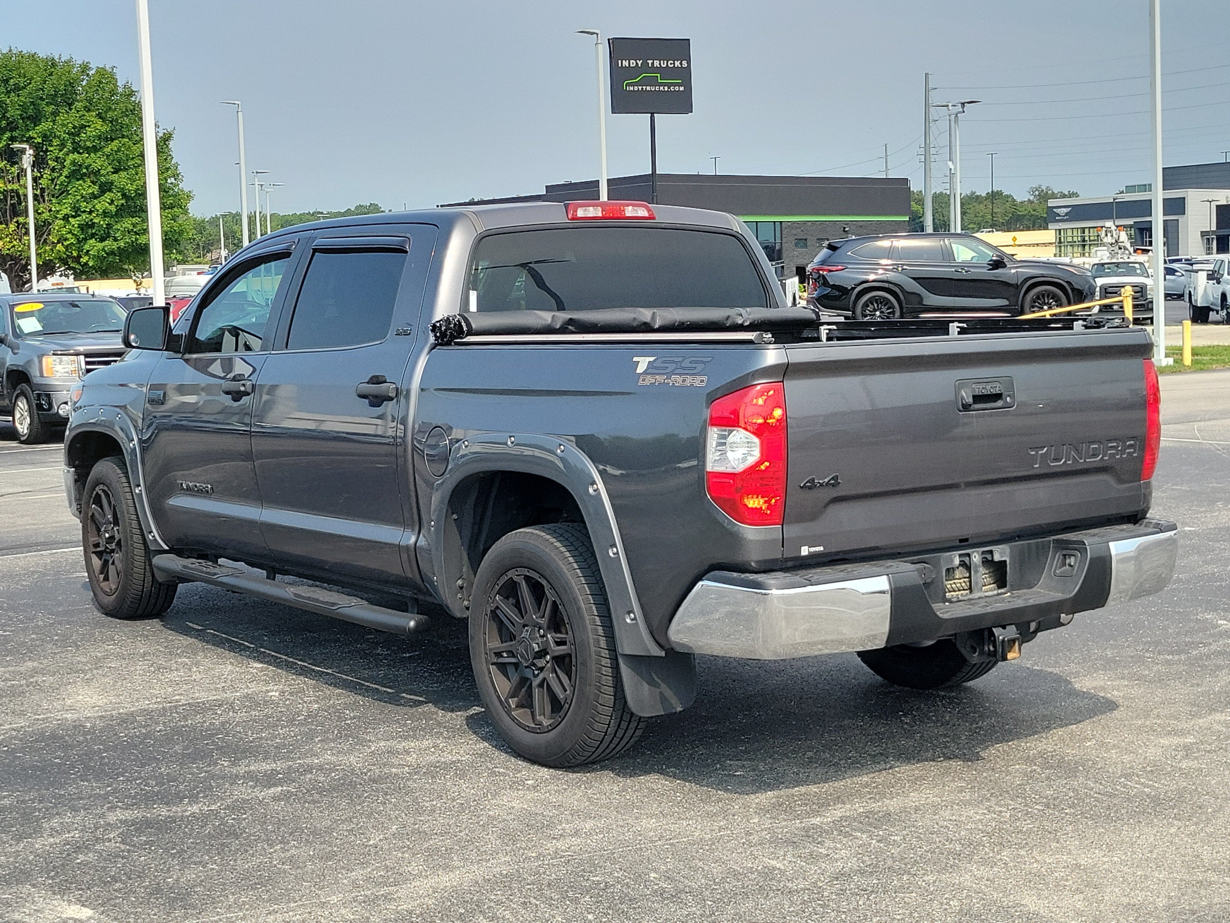 2017 Toyota Tundra 4WD SR5