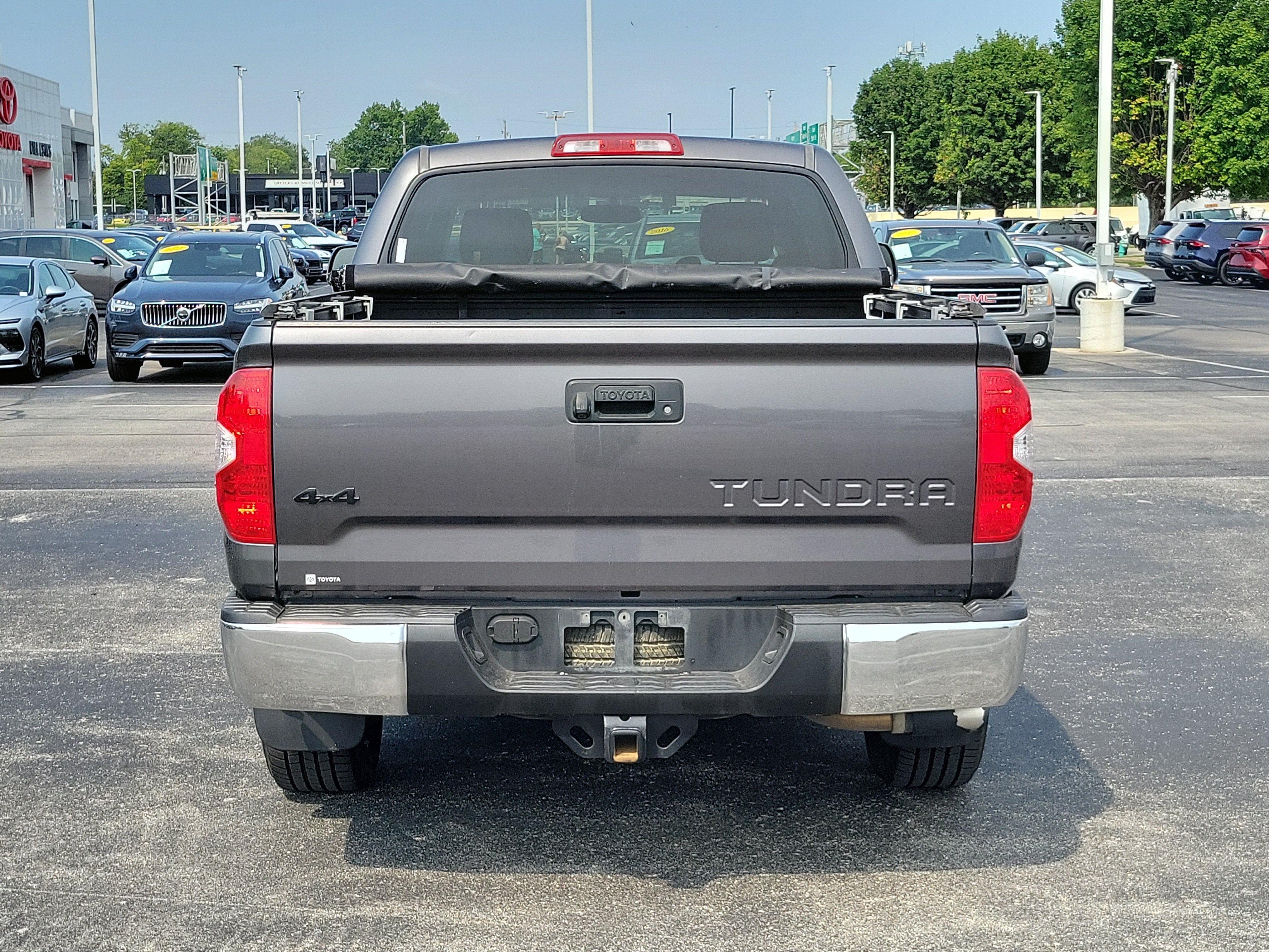 2017 Toyota Tundra 4WD SR5