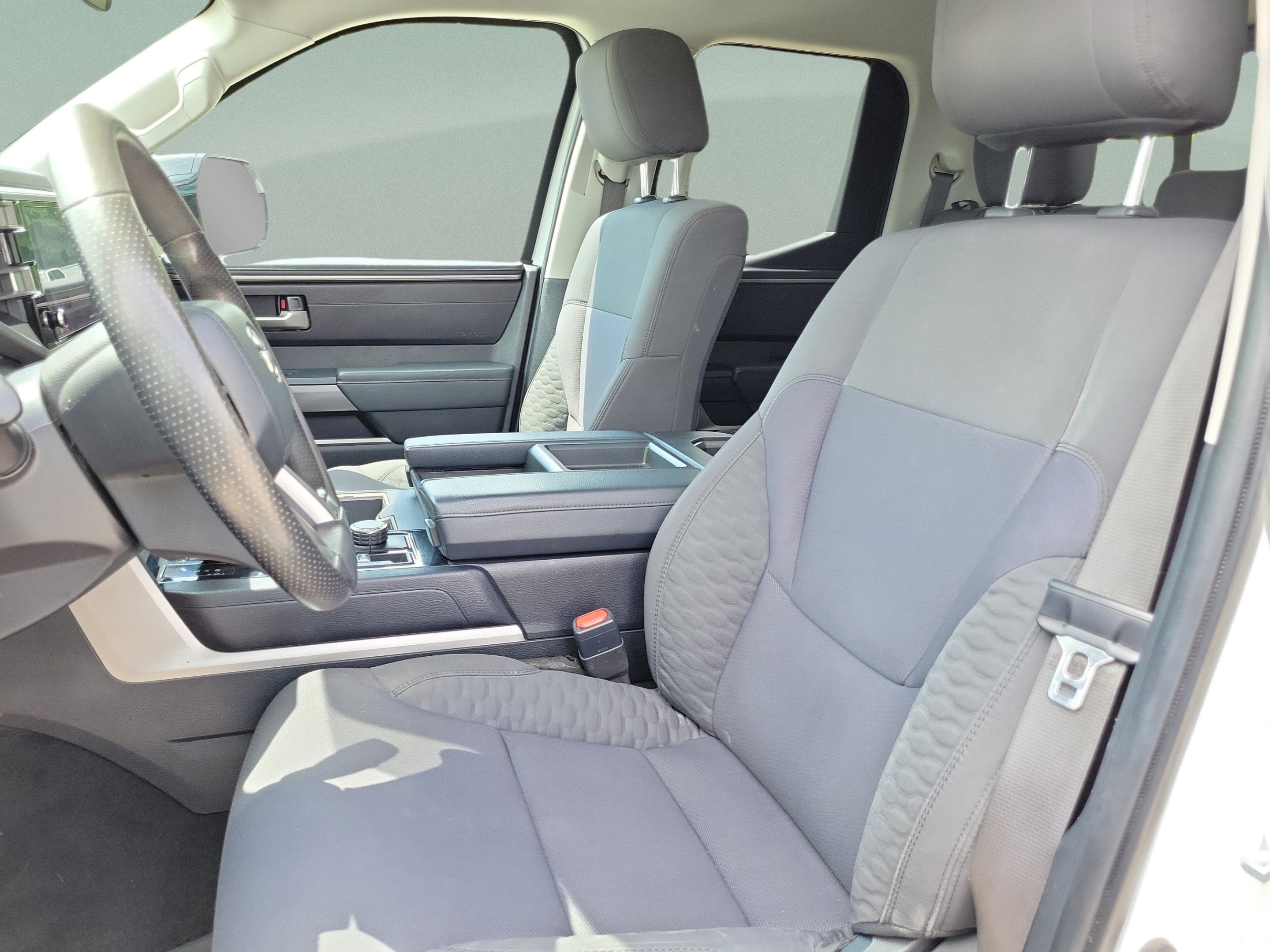 2022 Toyota Tundra 4WD SR5