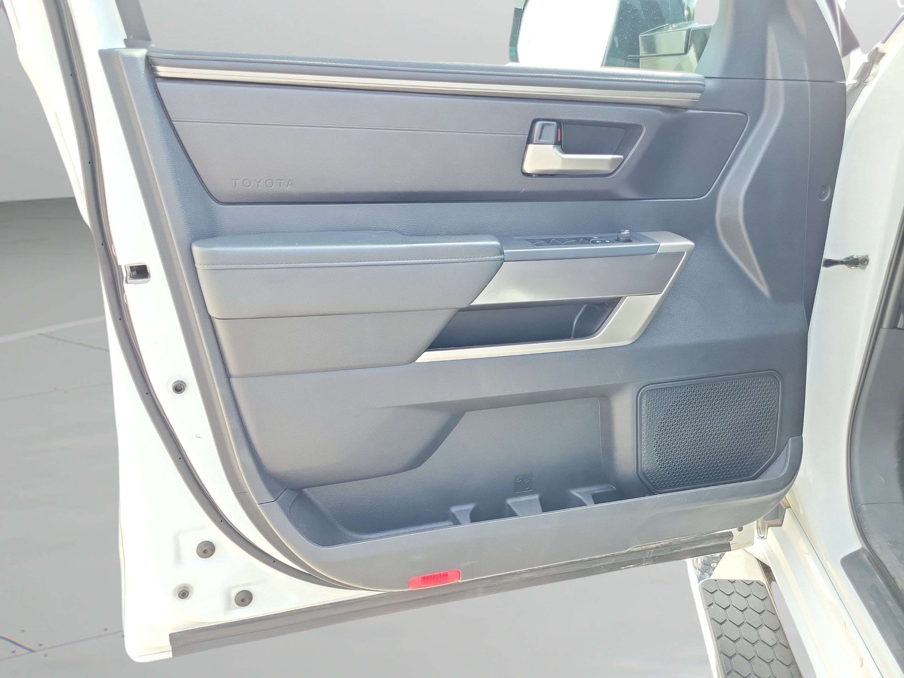 2022 Toyota Tundra 4WD SR5
