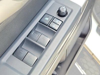 2022 Toyota Tundra 4WD SR5