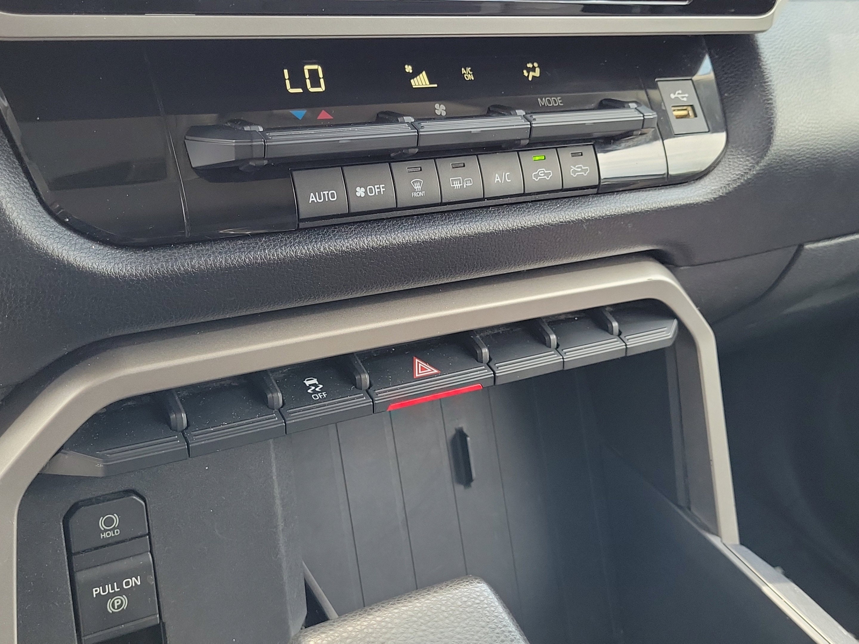 2022 Toyota Tundra 4WD SR5