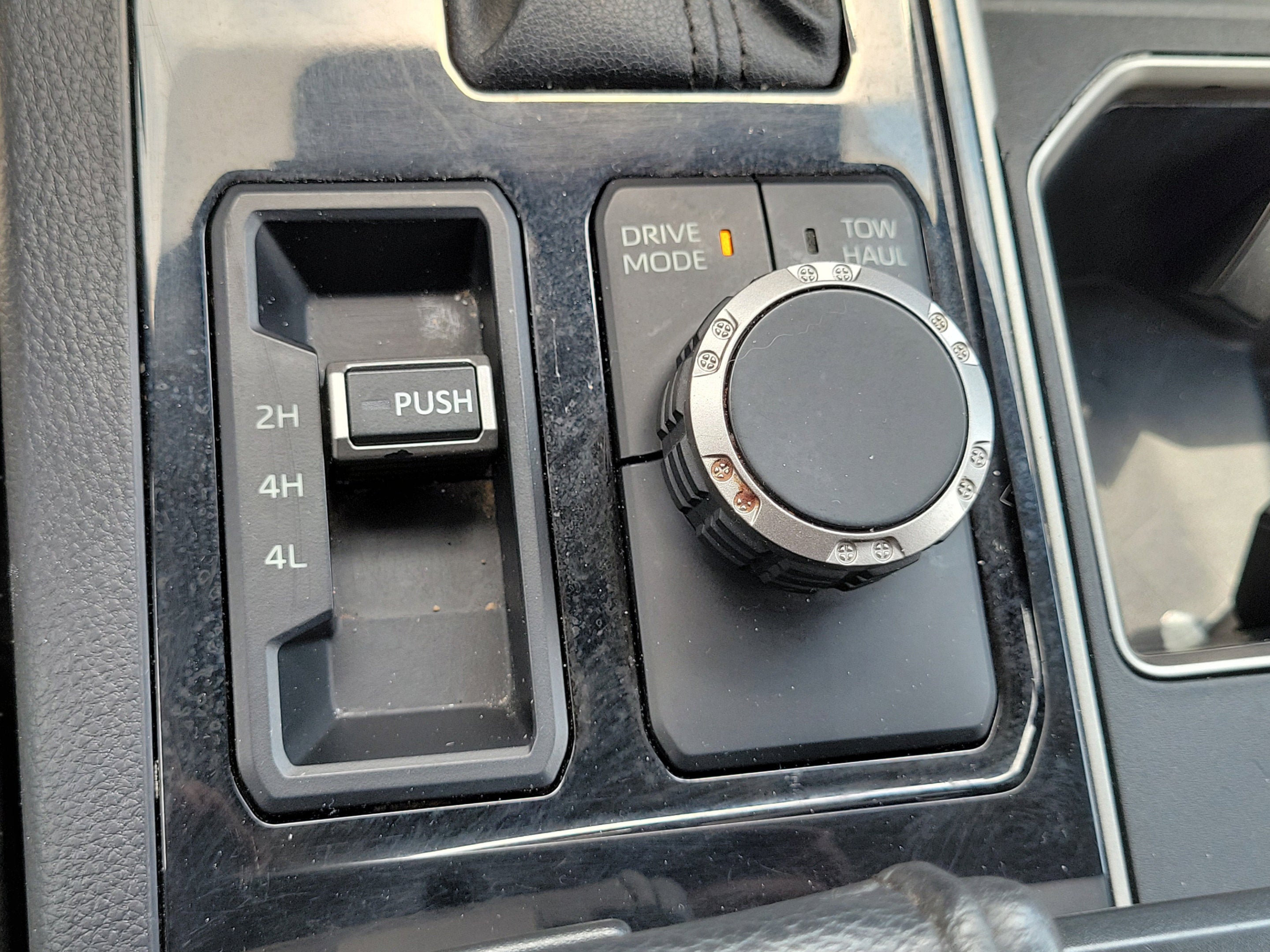 2022 Toyota Tundra 4WD SR5