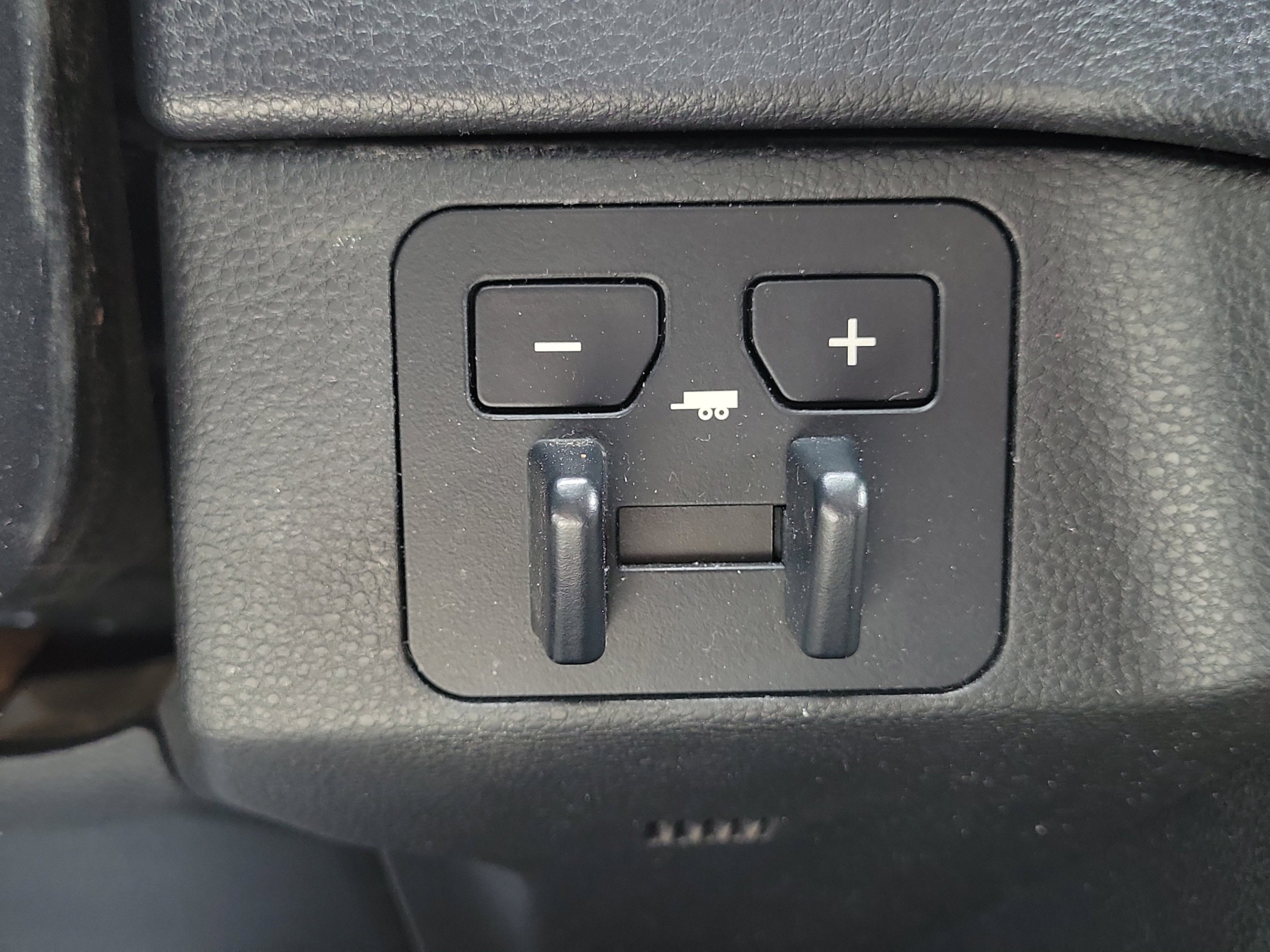 2022 Toyota Tundra 4WD SR5