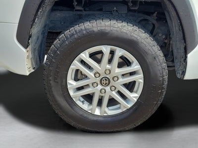 2022 Toyota Tundra 4WD SR5