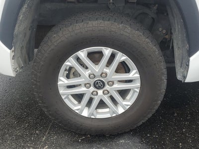 2022 Toyota Tundra 4WD SR5