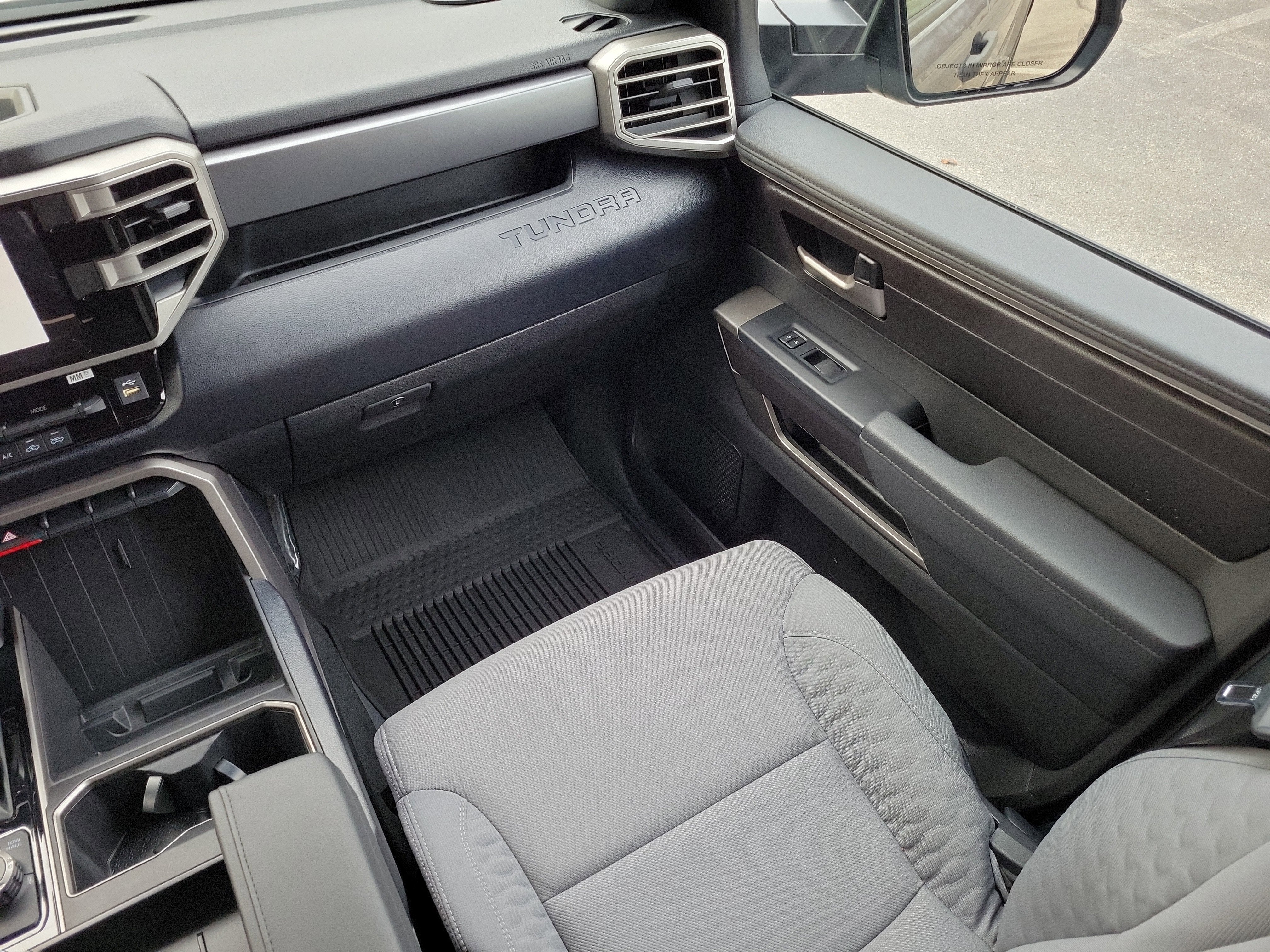 2025 Toyota Tundra 4WD SR5