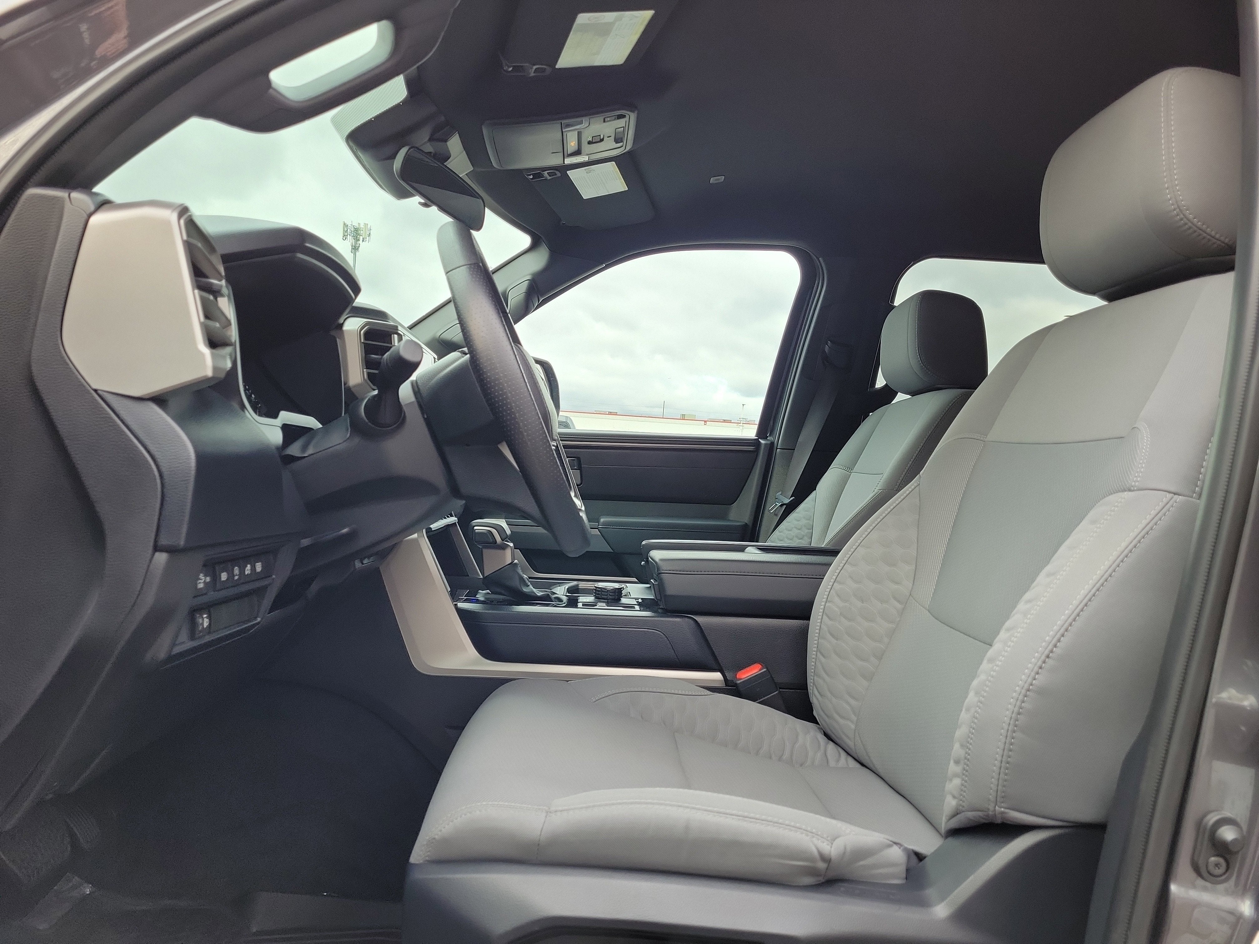 2025 Toyota Tundra 4WD SR5