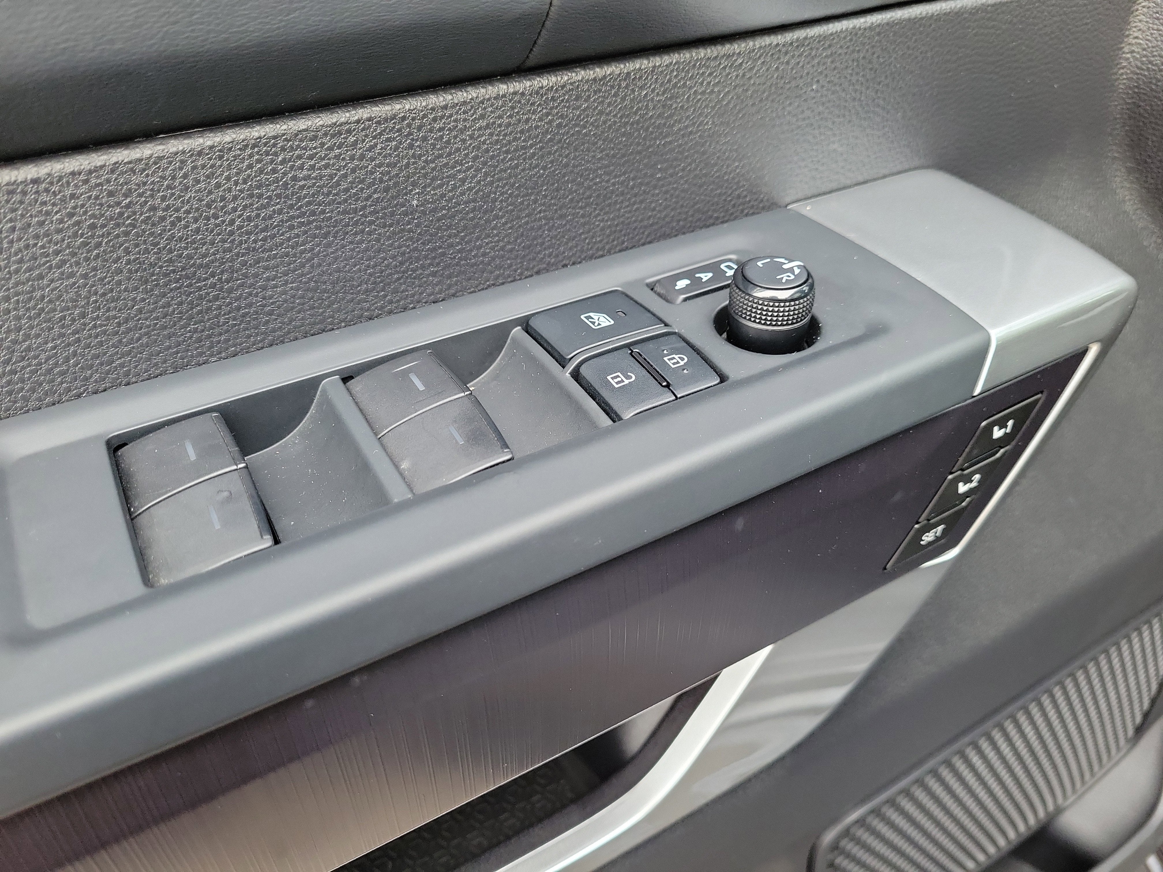 2022 Toyota Tundra 2WD Platinum