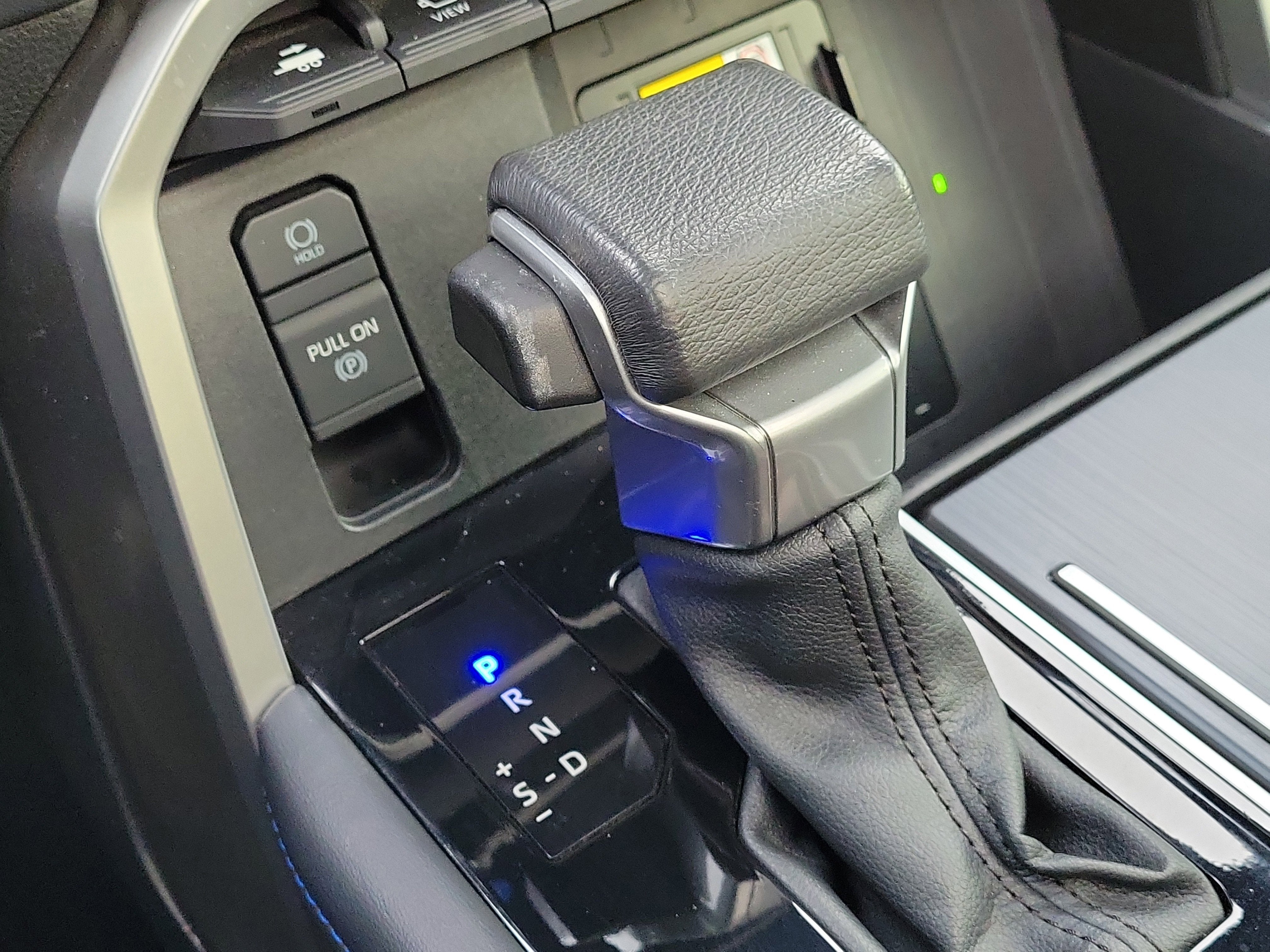 2022 Toyota Tundra 2WD Platinum