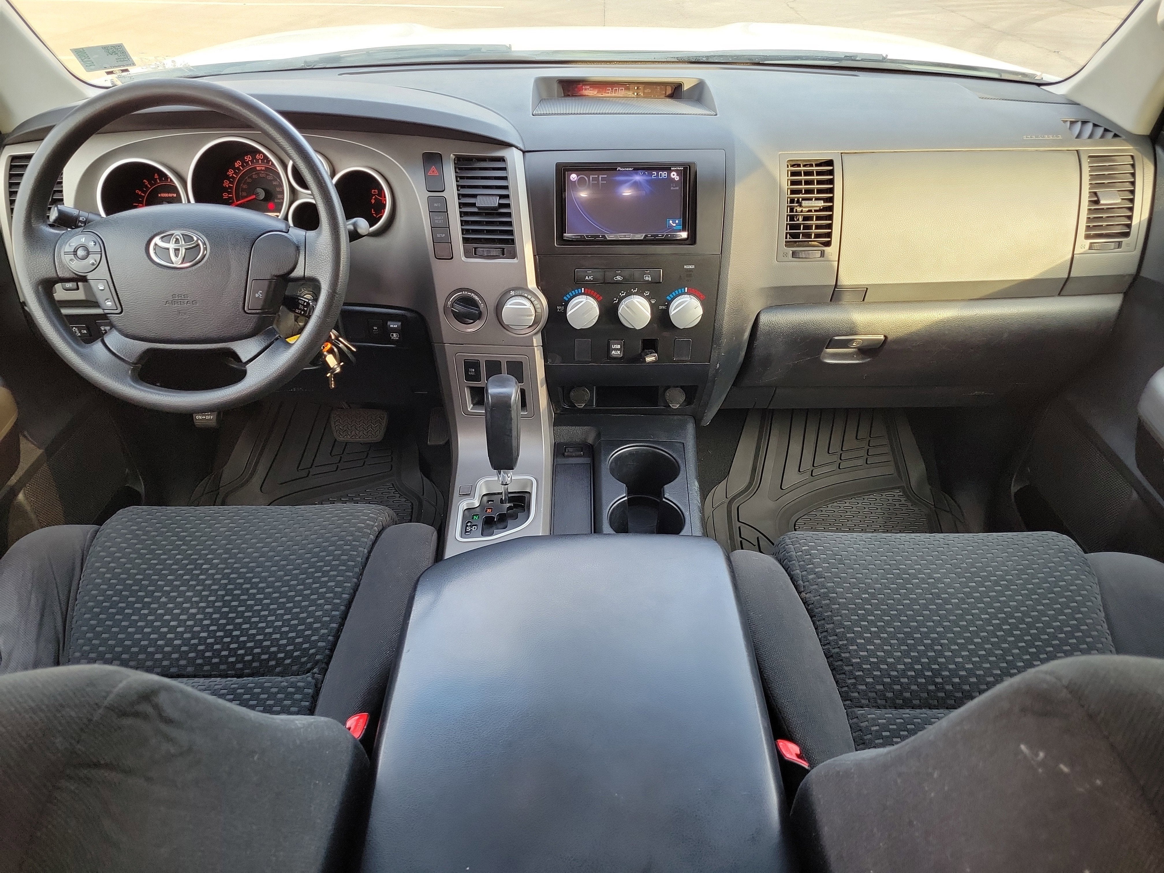 2012 Toyota Tundra 4WD Truck Grade