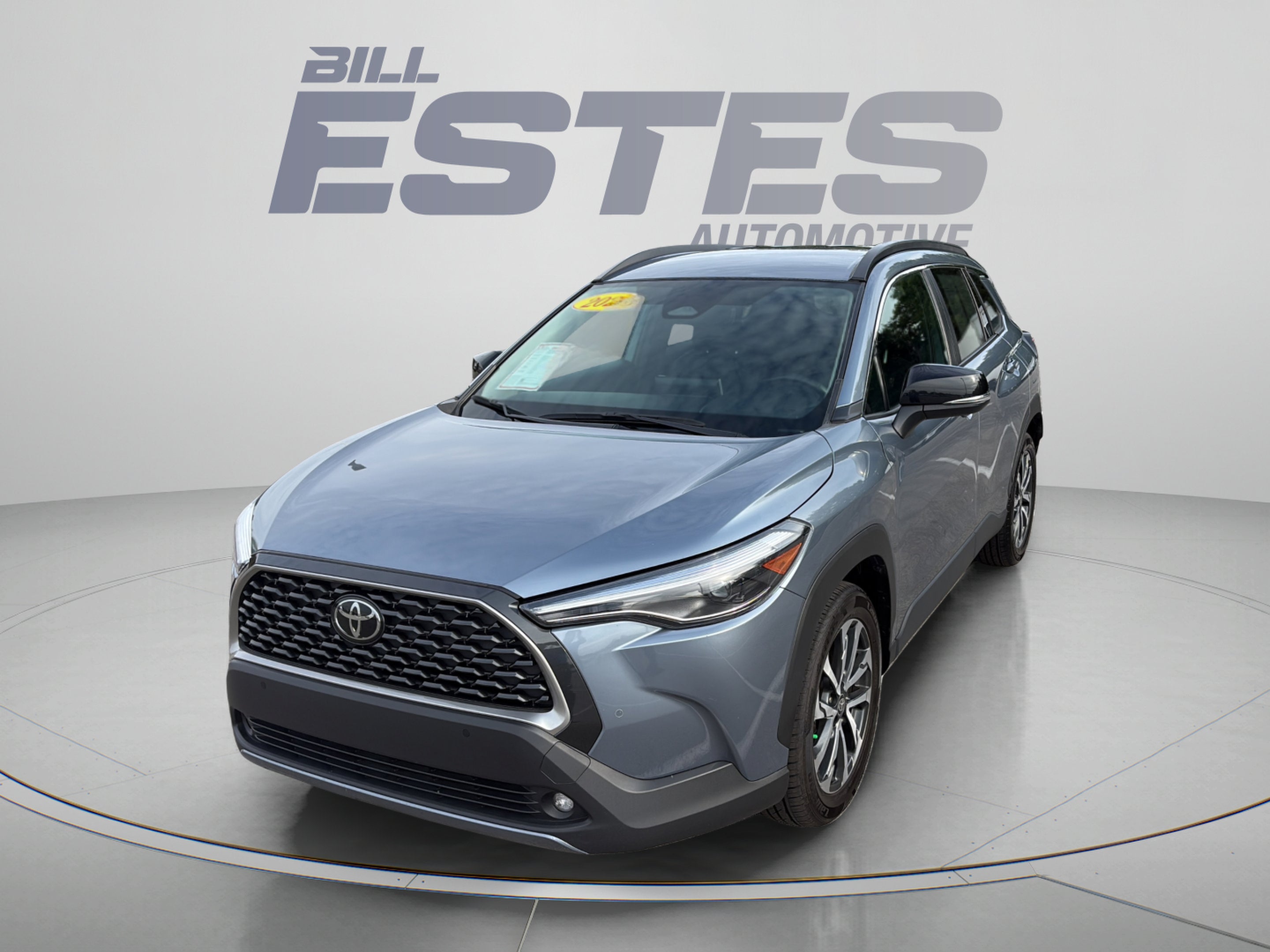 2025 Toyota Corolla Cross XLE