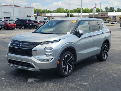 2023 Mitsubishi Outlander SE