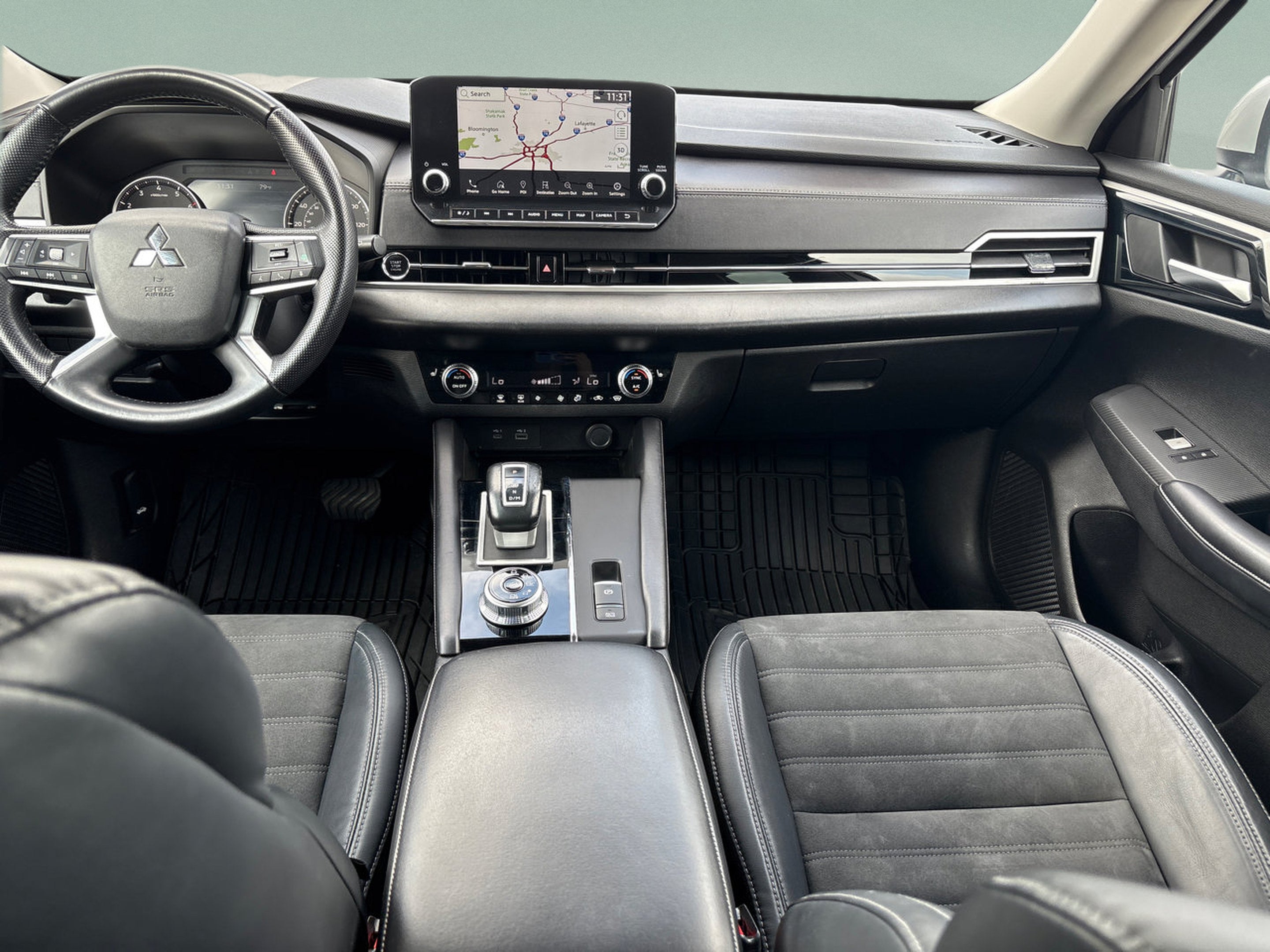 2023 Mitsubishi Outlander SE