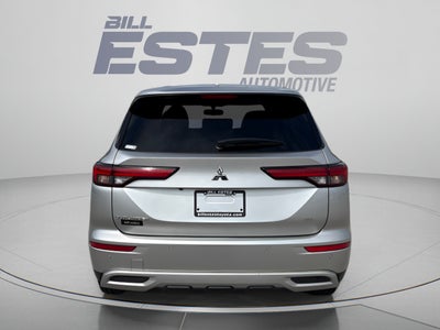 2023 Mitsubishi Outlander SE