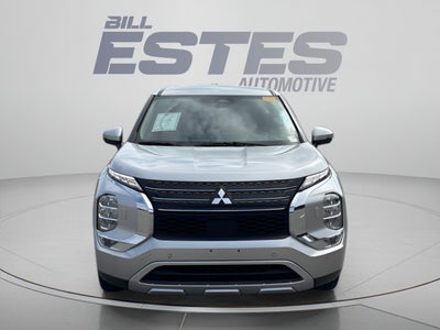 2023 Mitsubishi Outlander SE