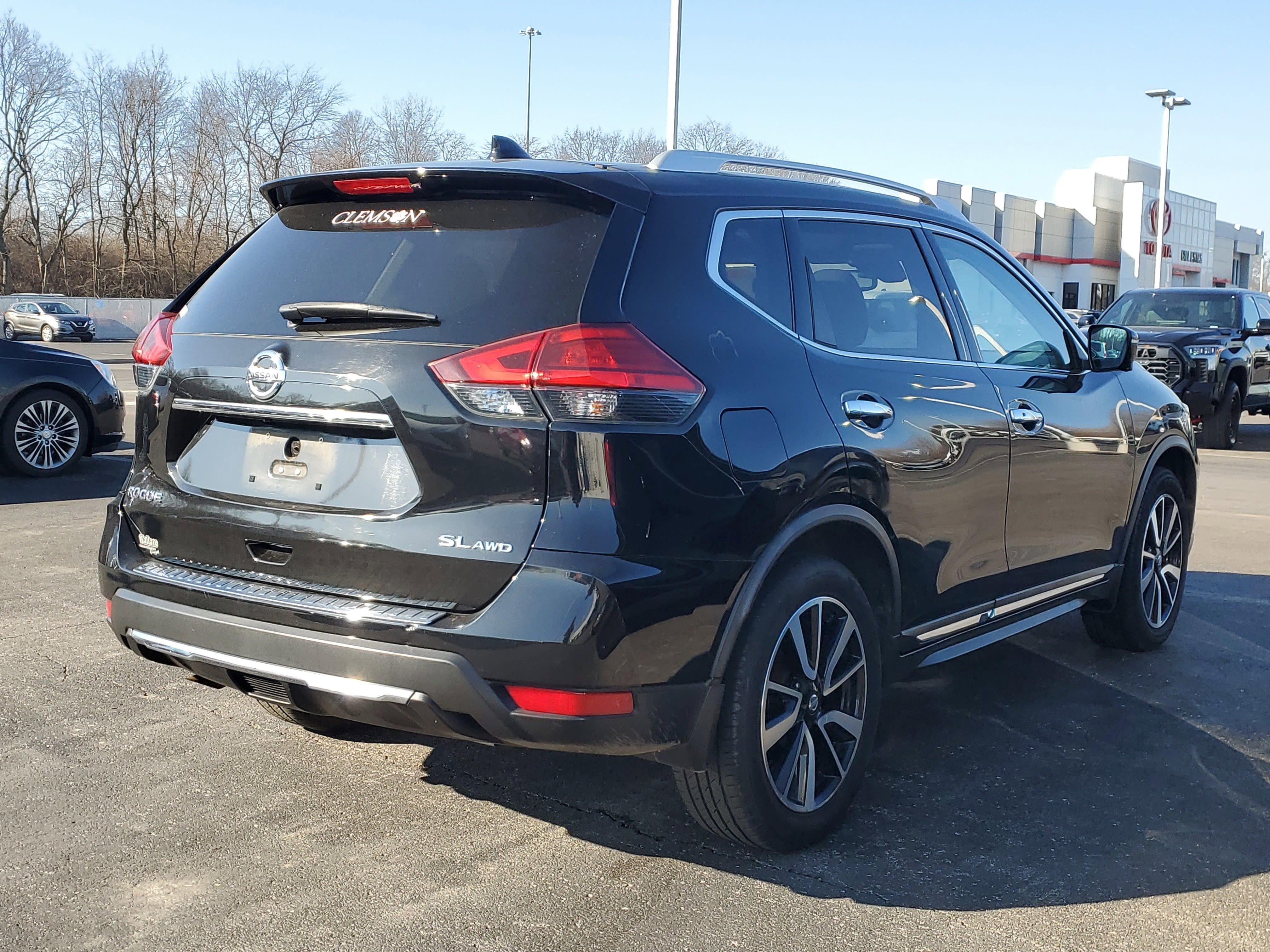 2017 Nissan Rogue SL