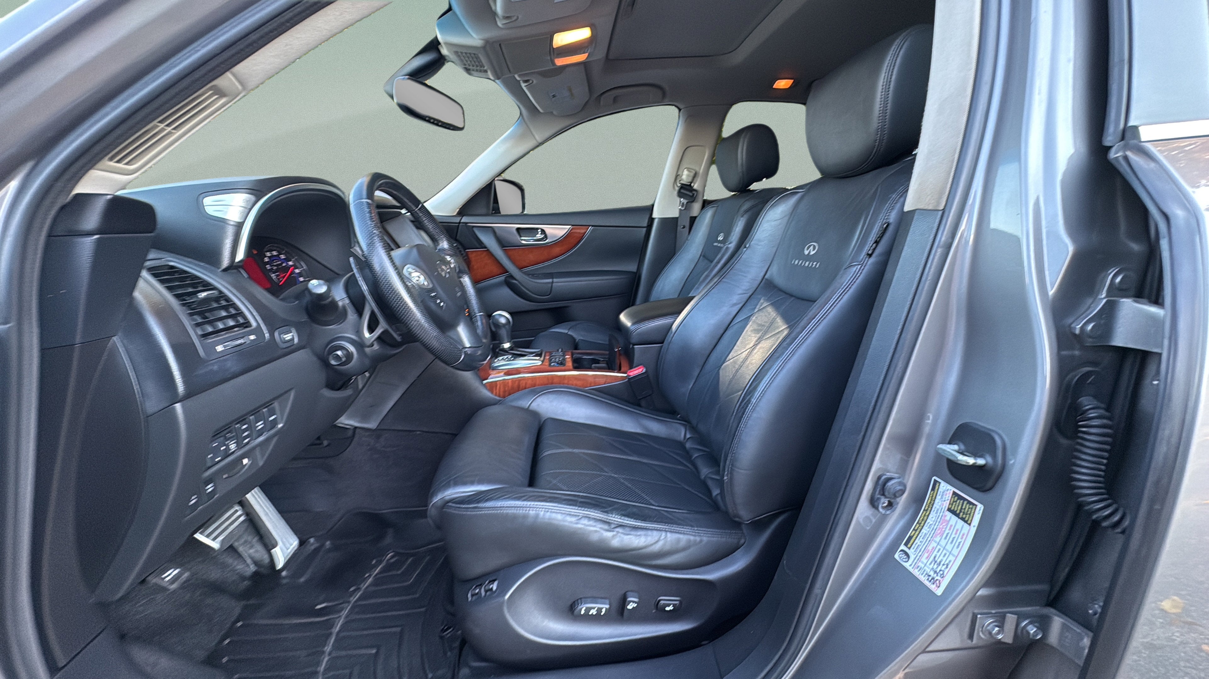 2009 INFINITI FX50 Base