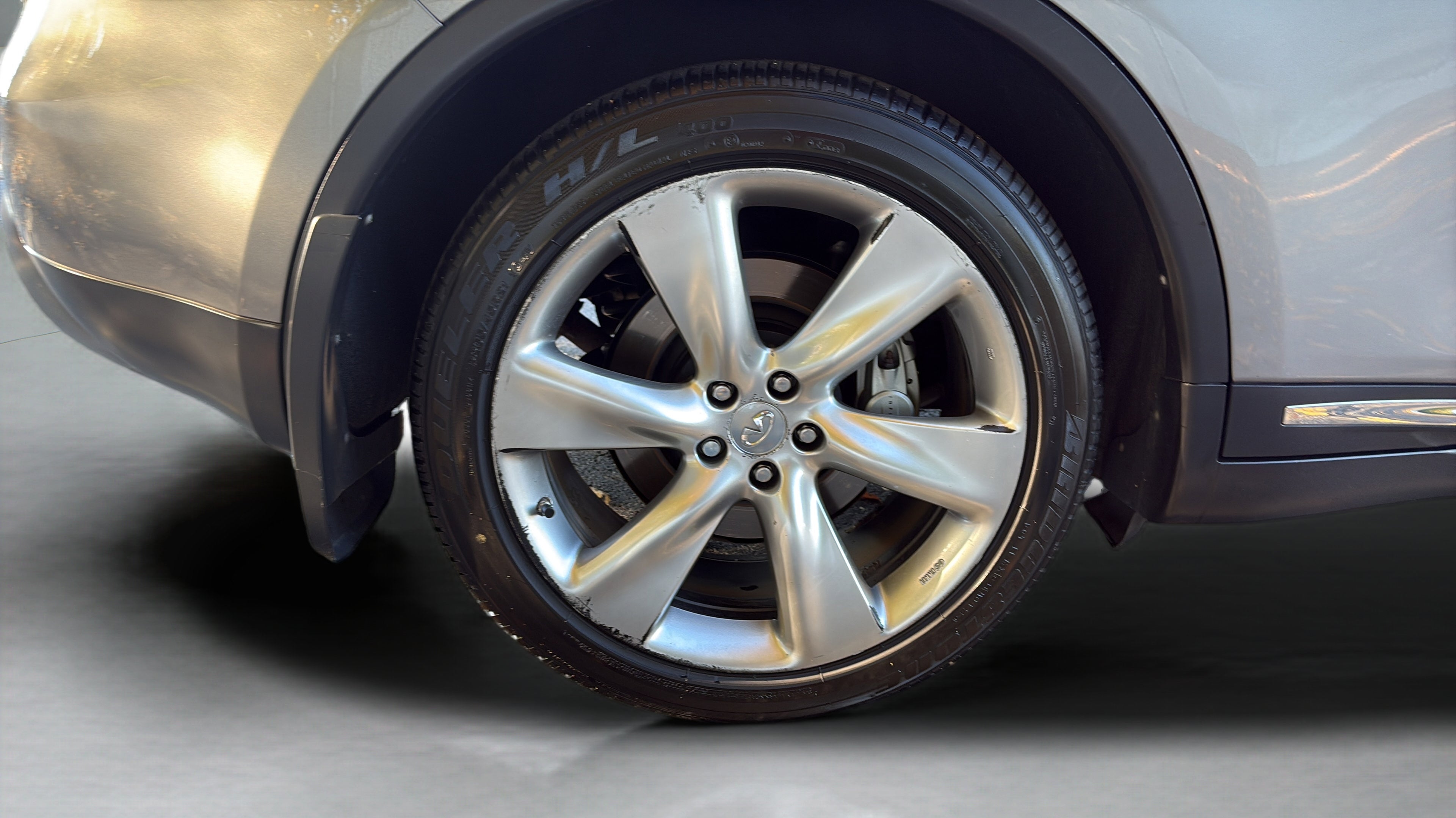 2009 INFINITI FX50 Base