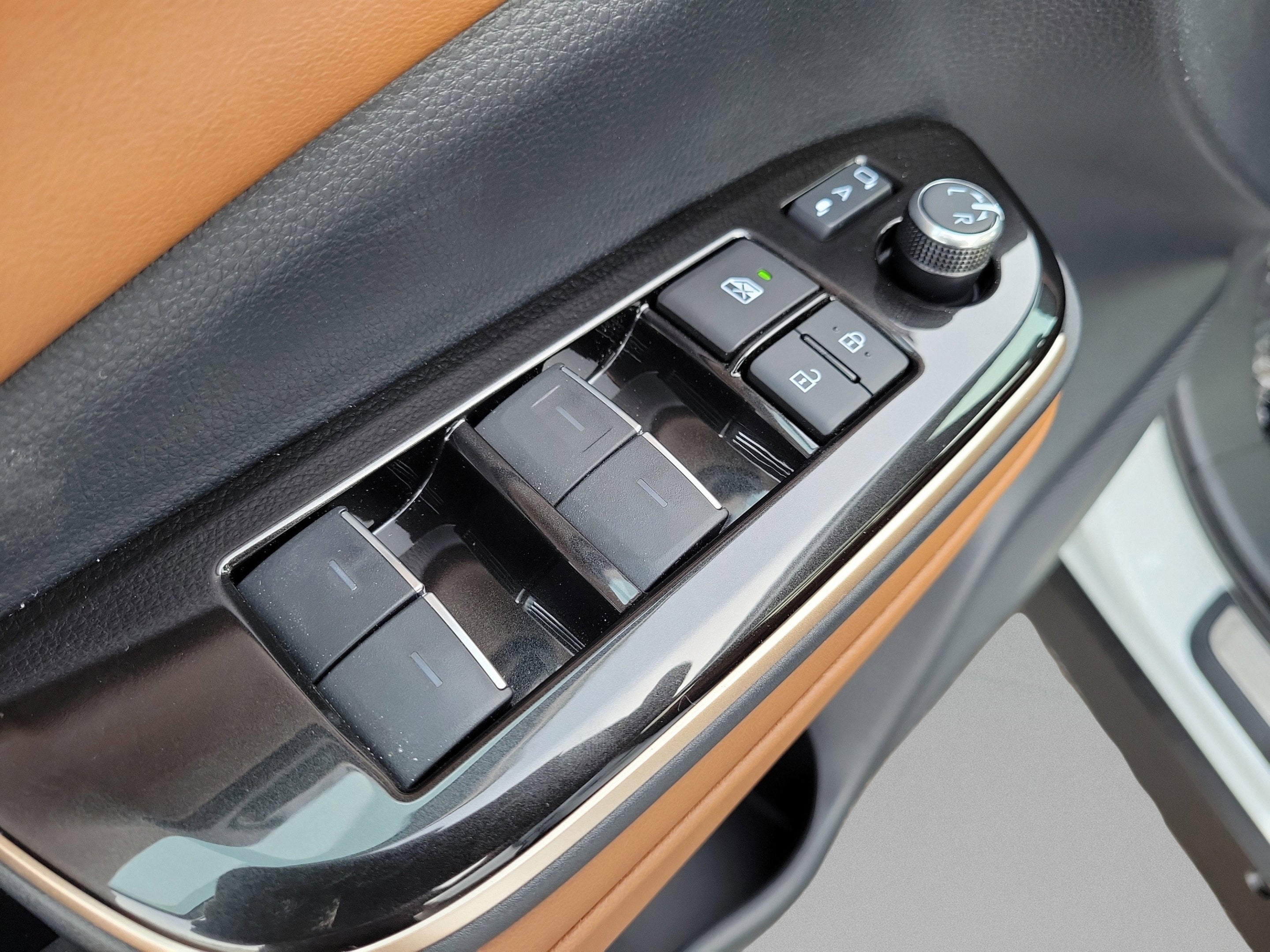 2025 Toyota Crown Signia Limited