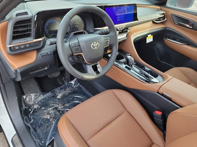 2025 Toyota Crown Signia Limited