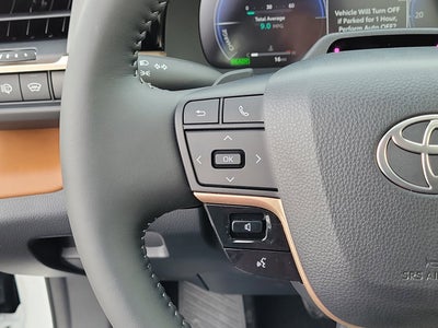 2025 Toyota Crown Signia Limited