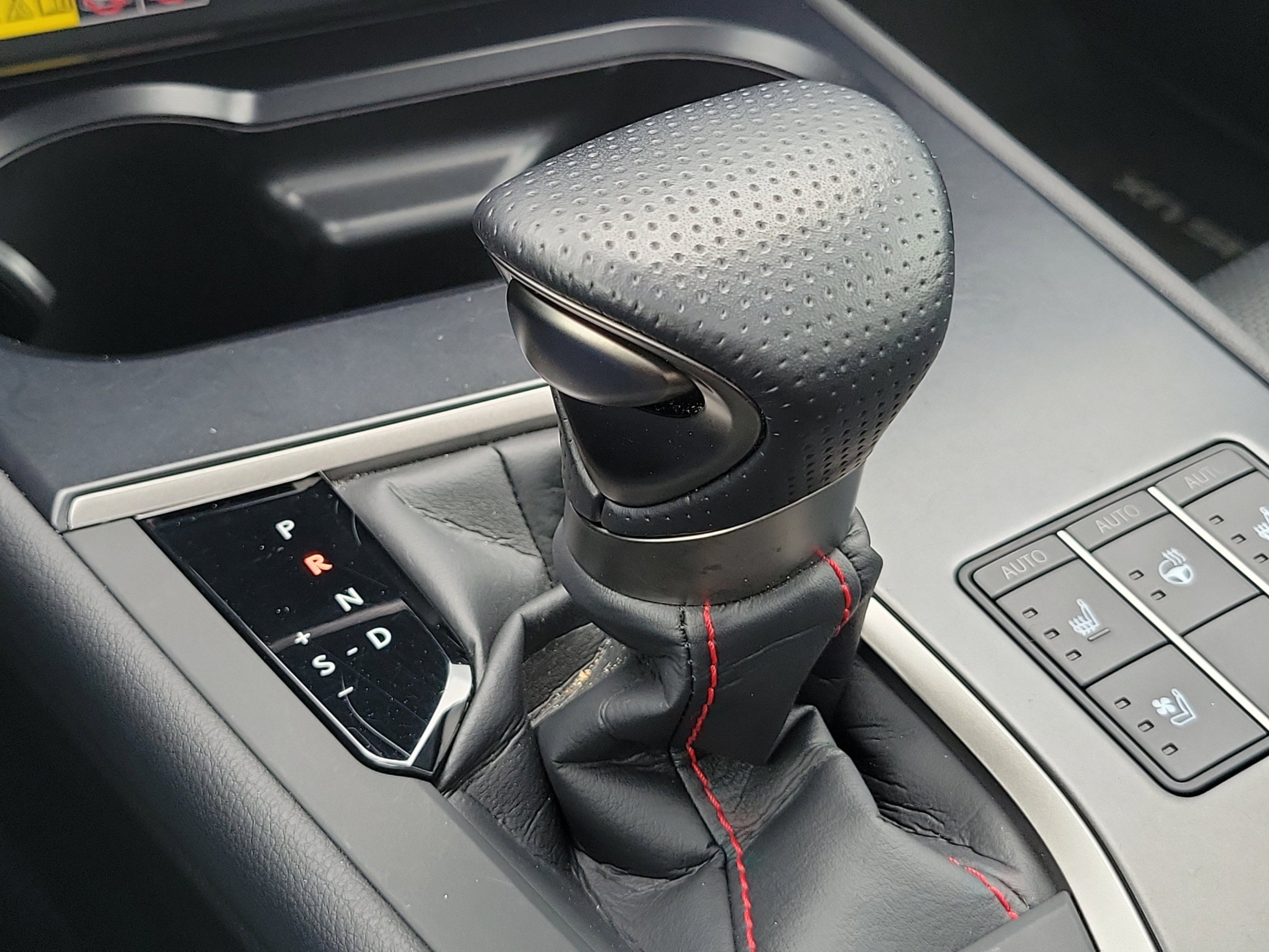 2023 Lexus UX UX 250h F SPORT Handling