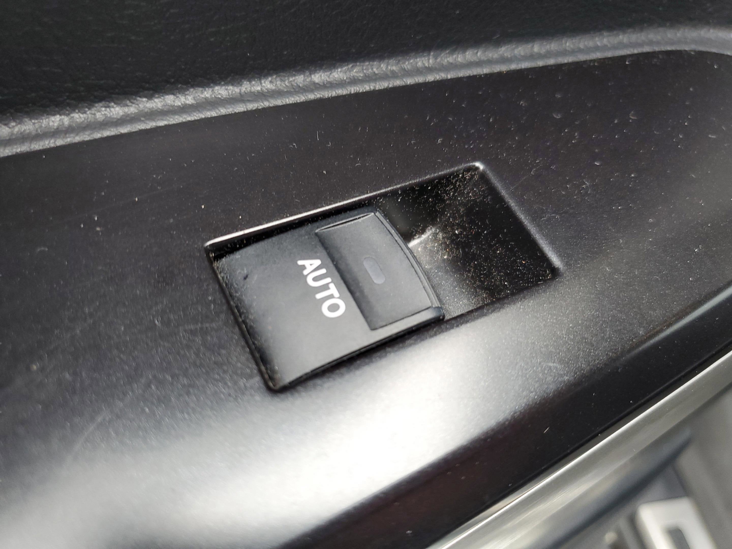 2019 Toyota Land Cruiser Base