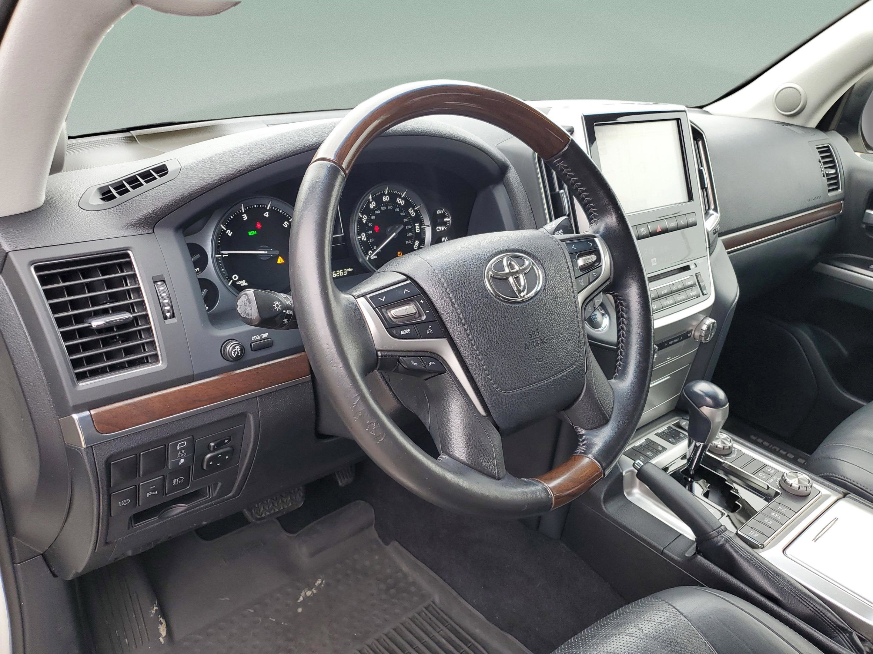 2019 Toyota Land Cruiser Base
