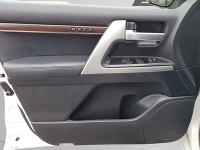 2019 Toyota Land Cruiser Base