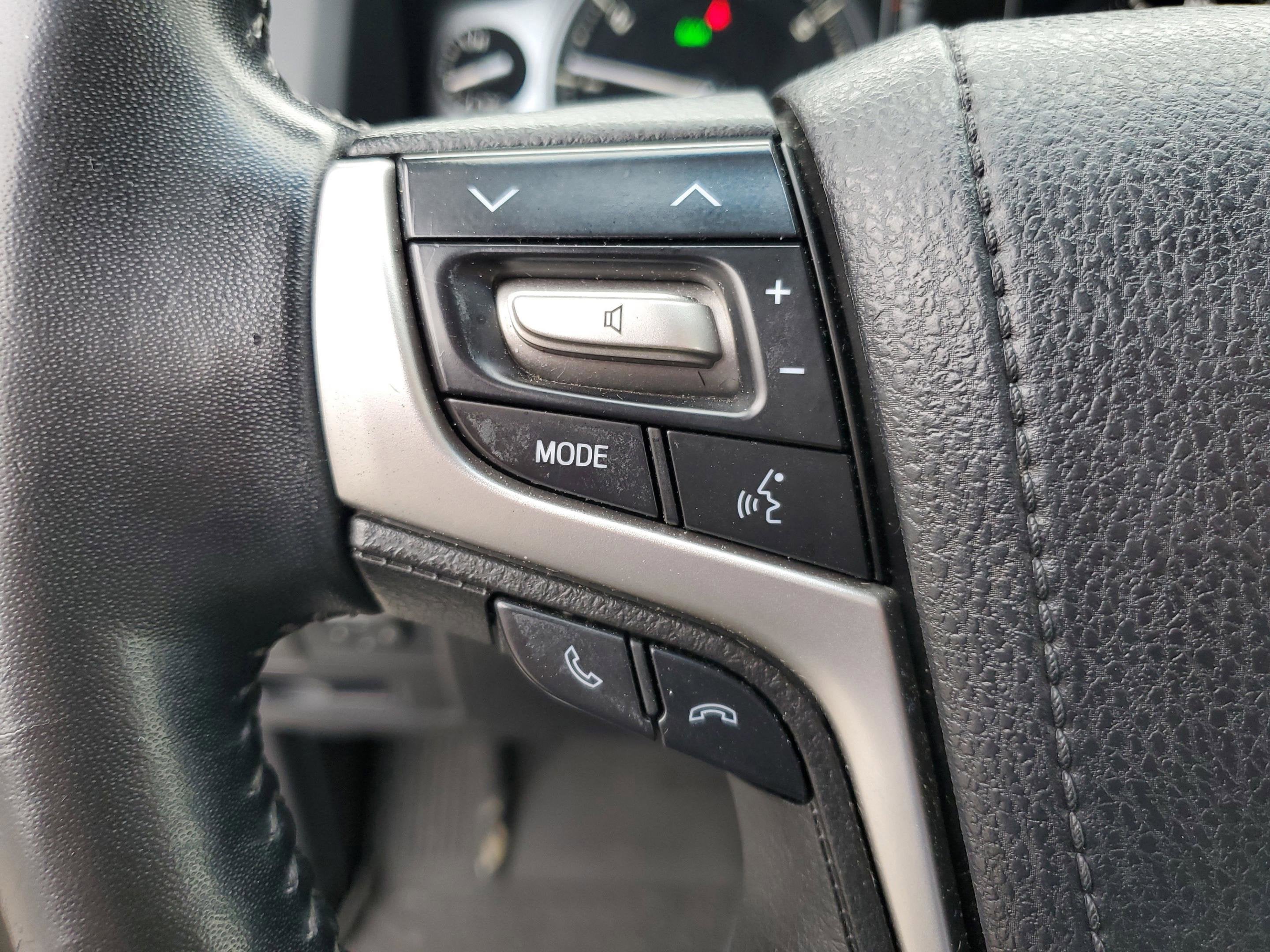 2019 Toyota Land Cruiser Base