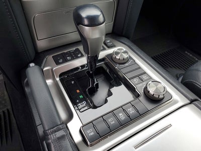 2019 Toyota Land Cruiser Base