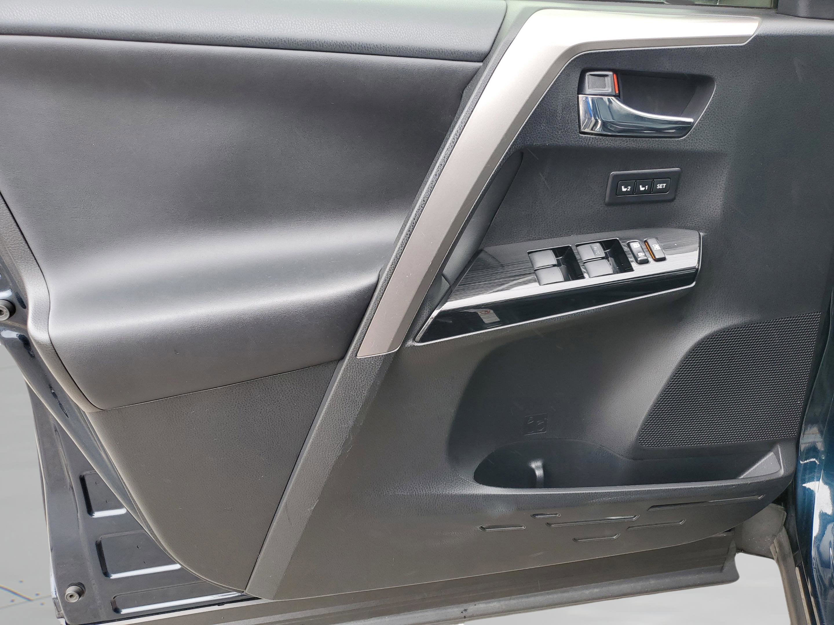 2017 Toyota RAV4 Hybrid Limited