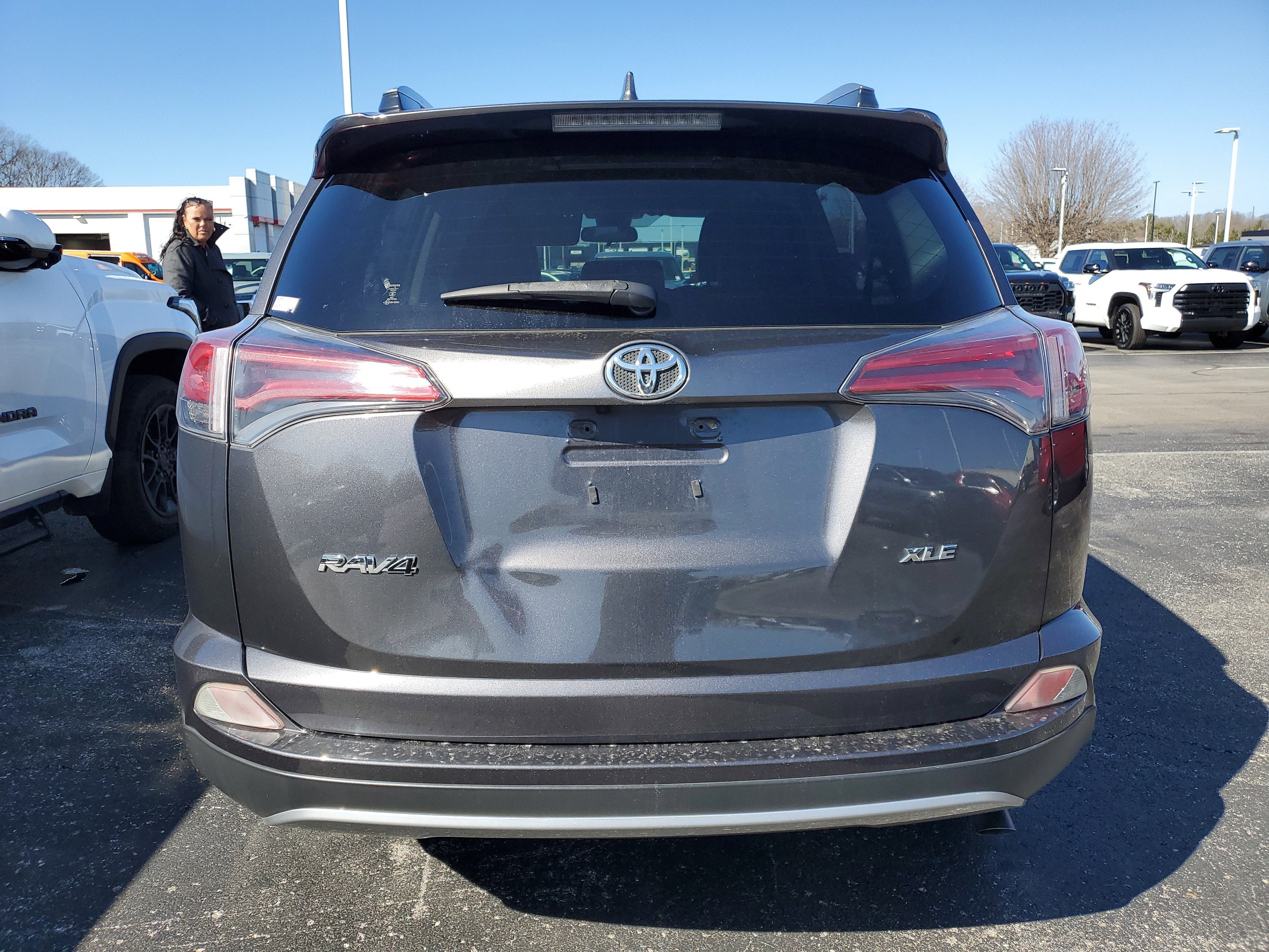 2017 Toyota RAV4 XLE