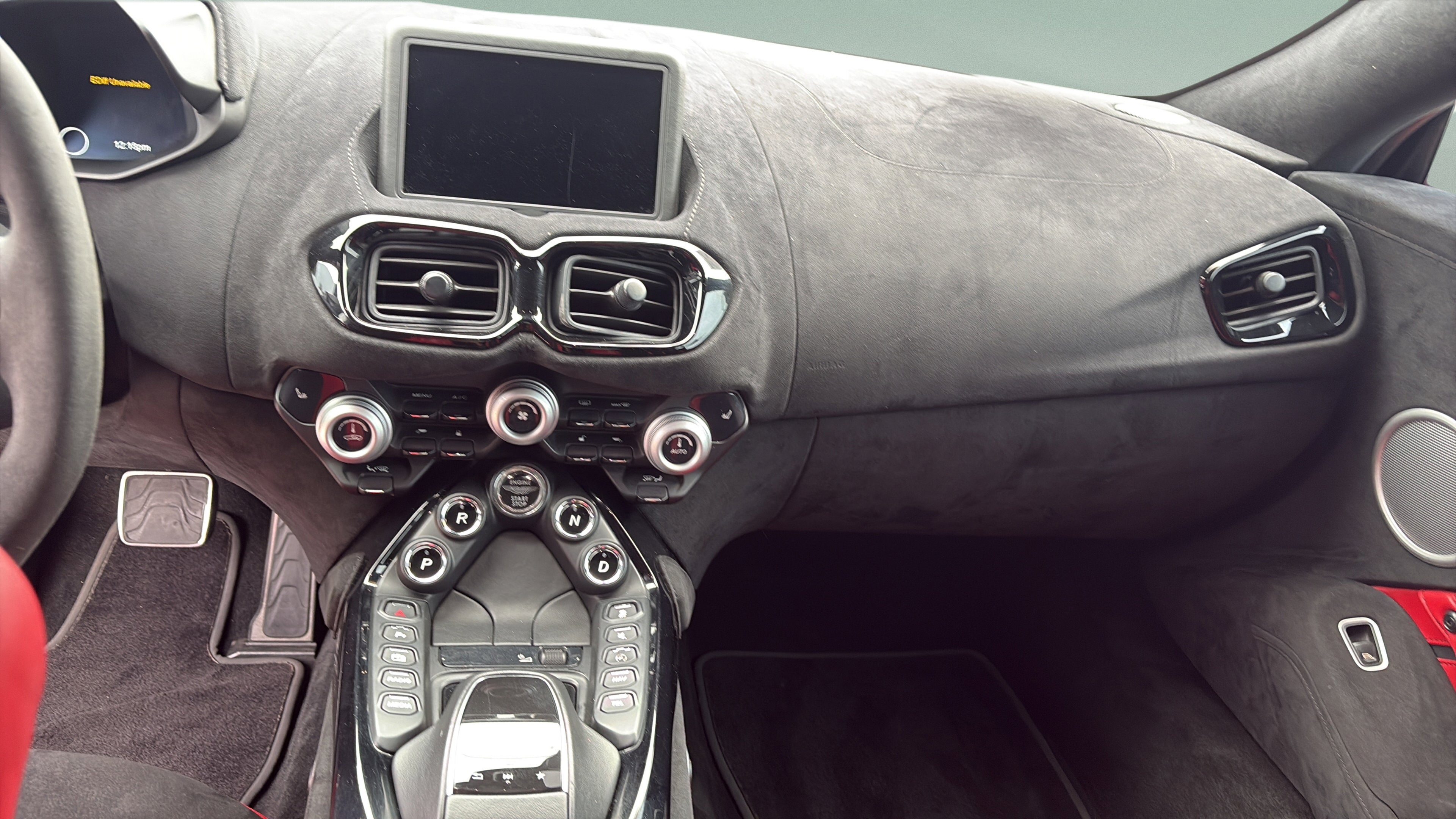 2020 Aston Martin Vantage Base