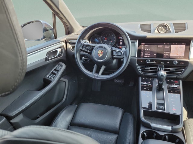 2023 Porsche Macan T