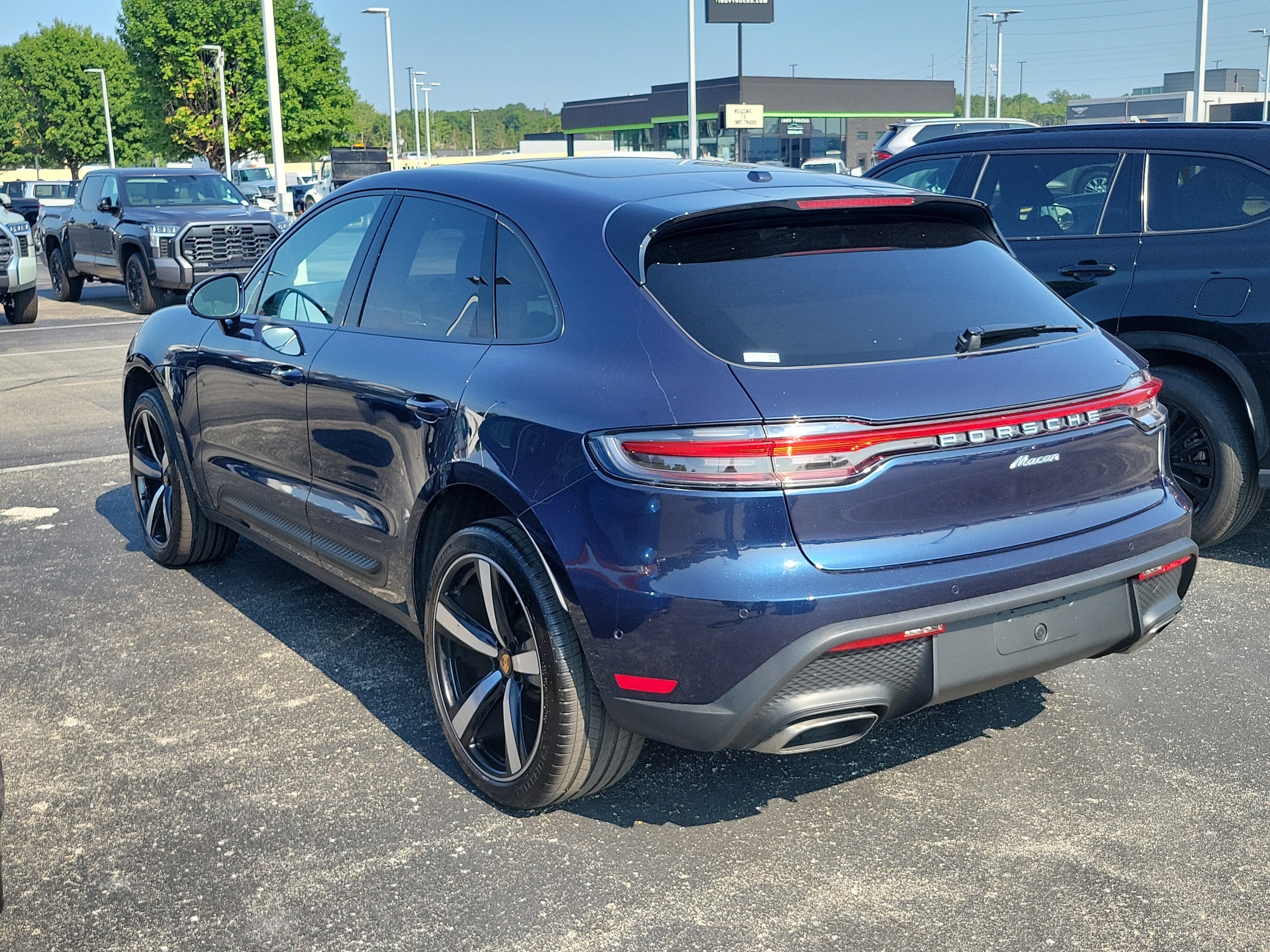 2023 Porsche Macan T