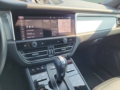 2023 Porsche Macan T