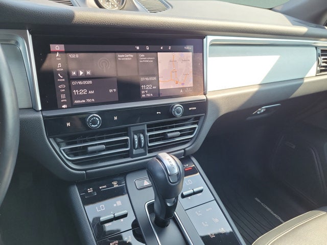 2023 Porsche Macan T