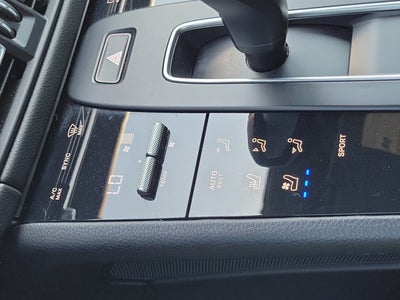 2023 Porsche Macan T