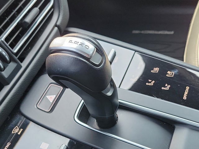 2023 Porsche Macan T