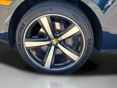 2023 Porsche Macan T