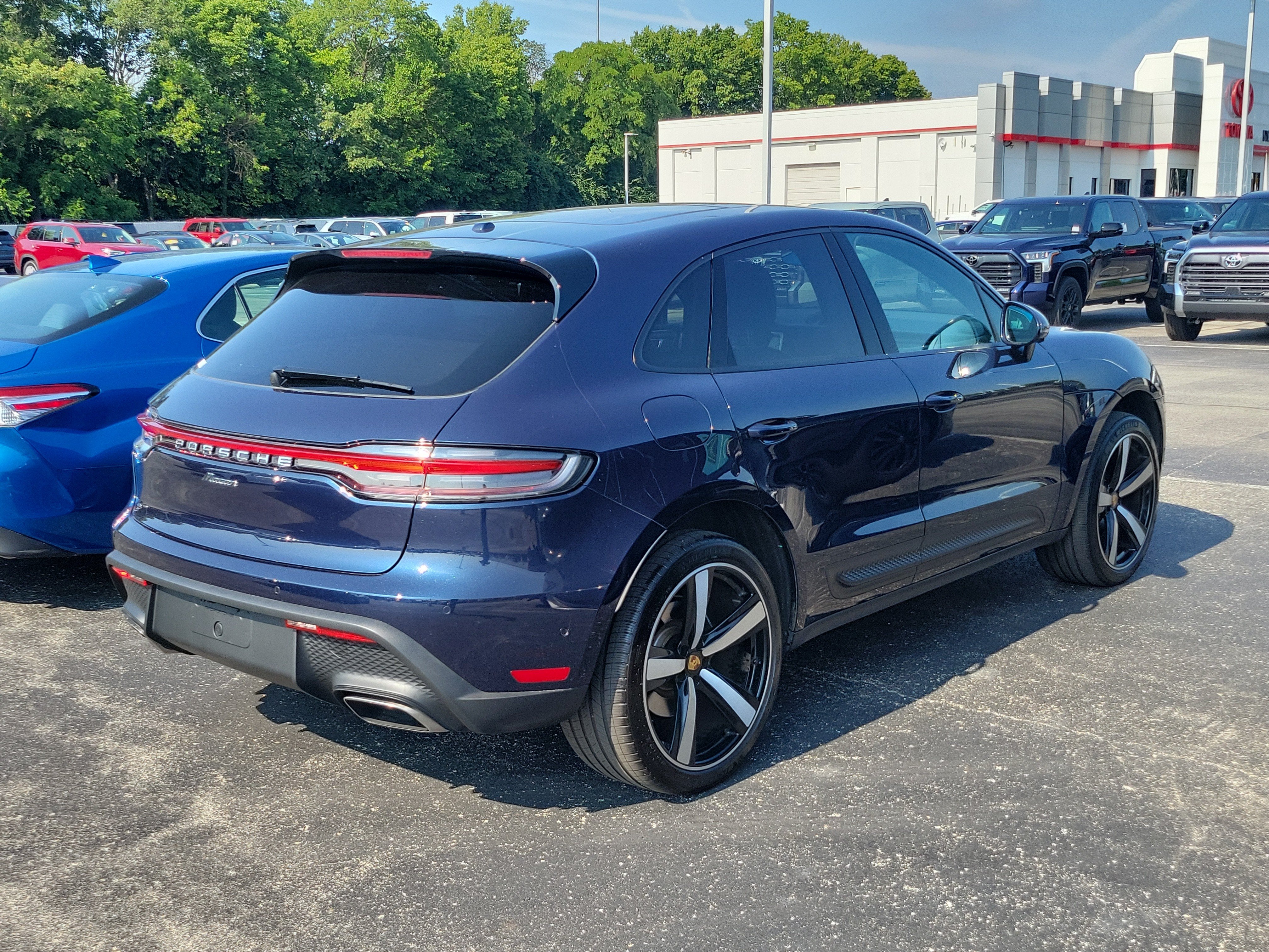 2023 Porsche Macan T