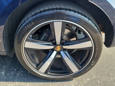 2023 Porsche Macan T