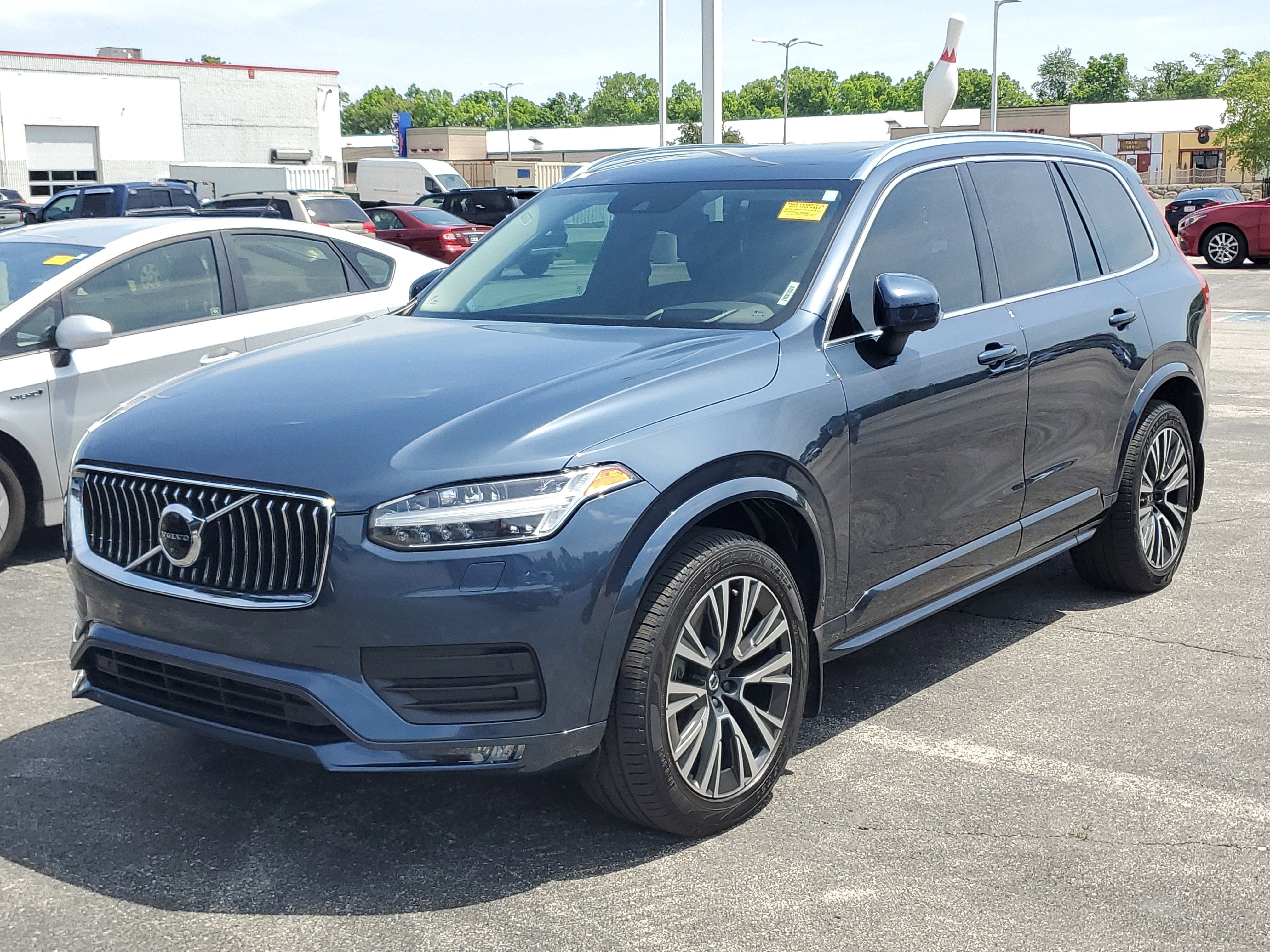 2021 Volvo XC90 Momentum
