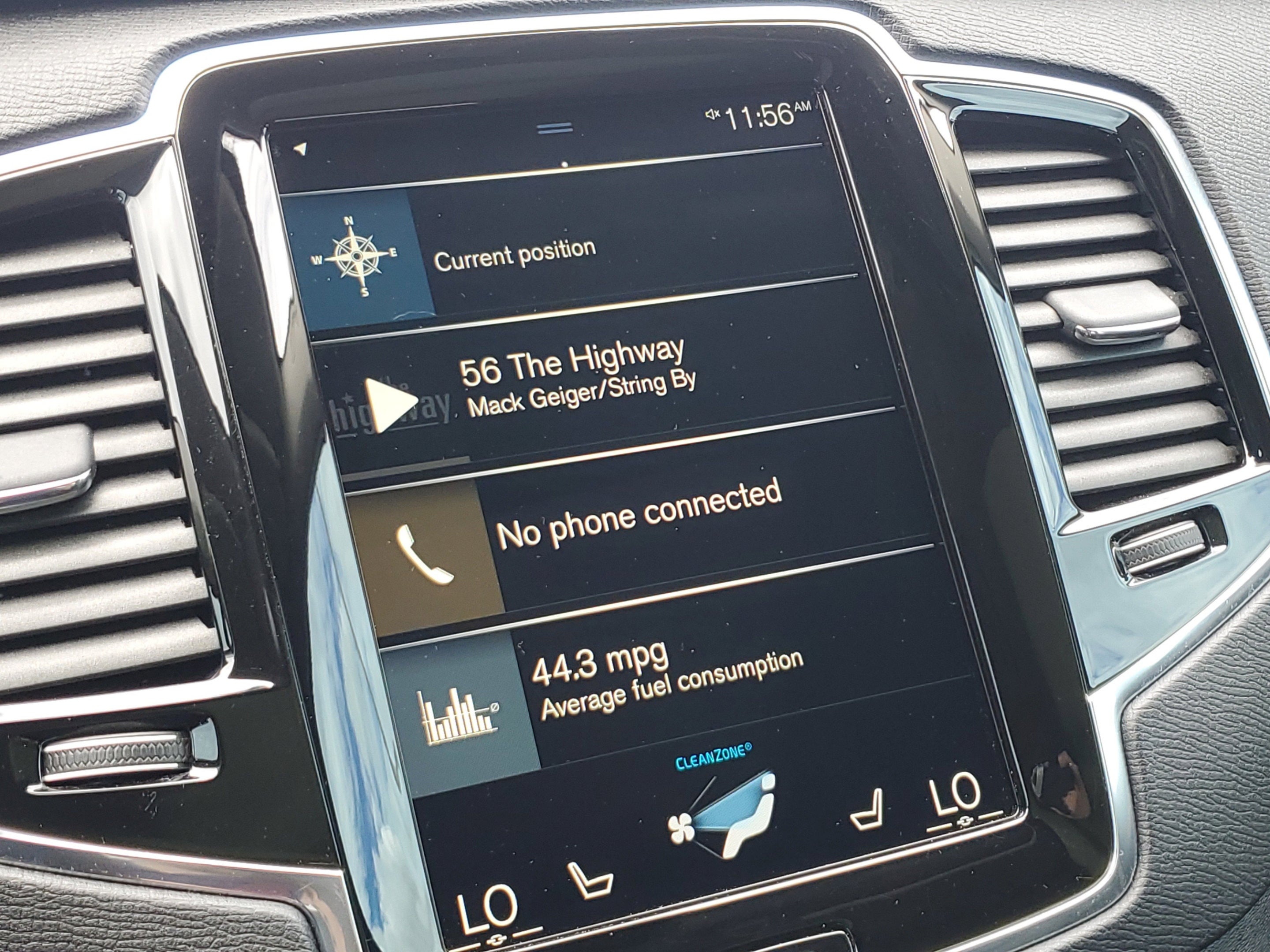 2021 Volvo XC90 Momentum