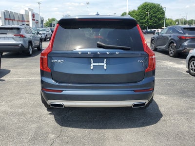 2021 Volvo XC90 Momentum
