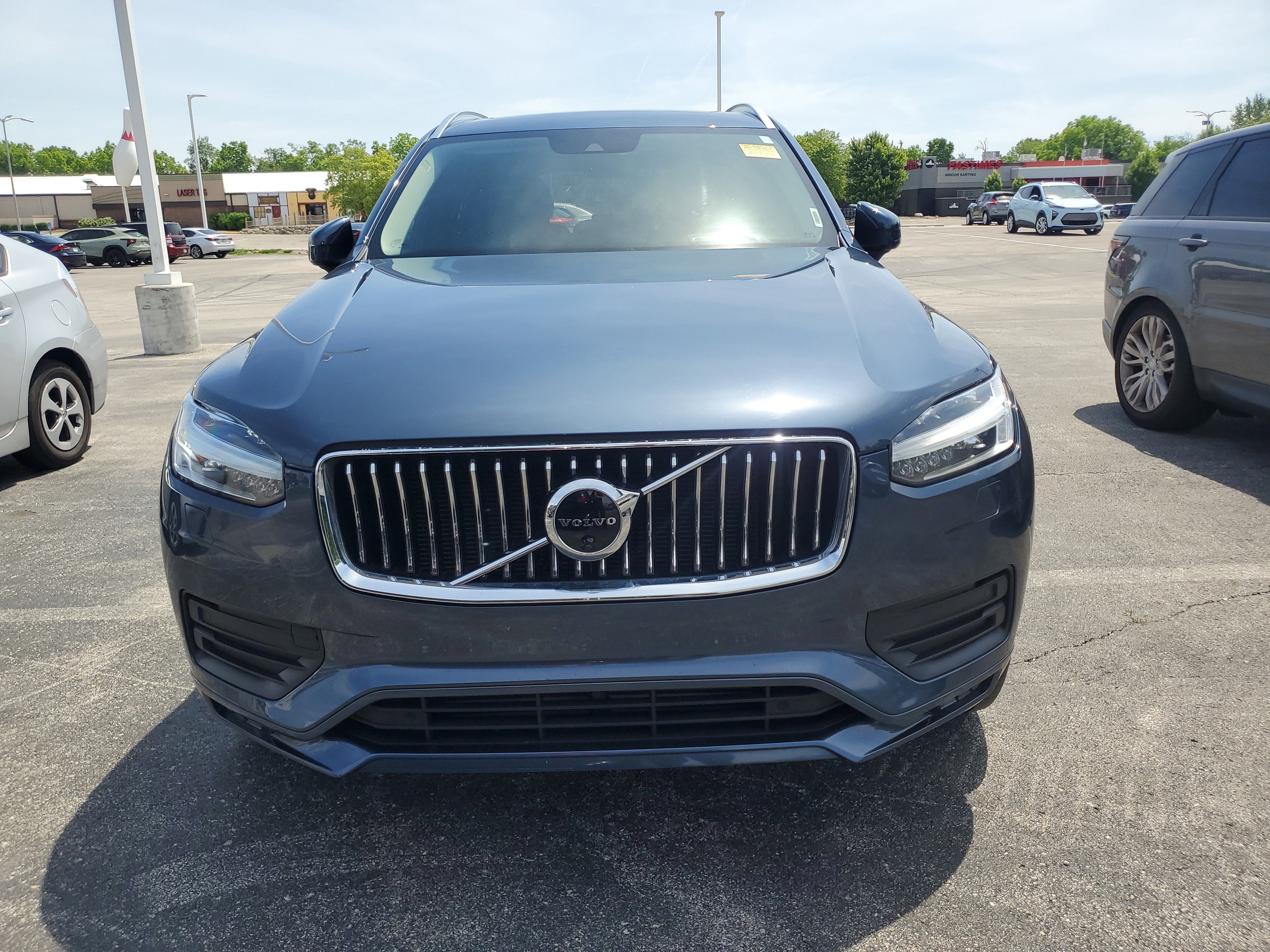 2021 Volvo XC90 Momentum